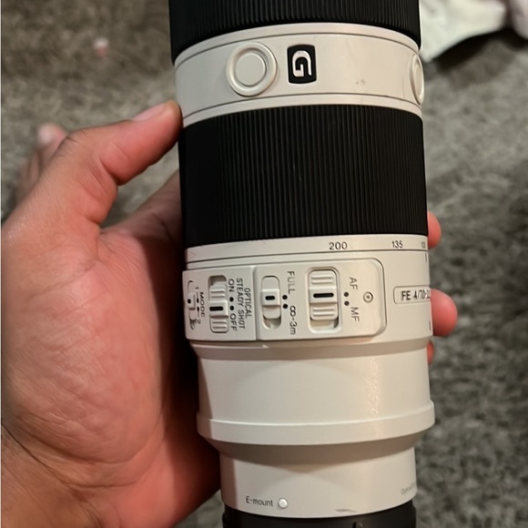 Sony E Mount 70-200 f4 - Picture 3 of 4